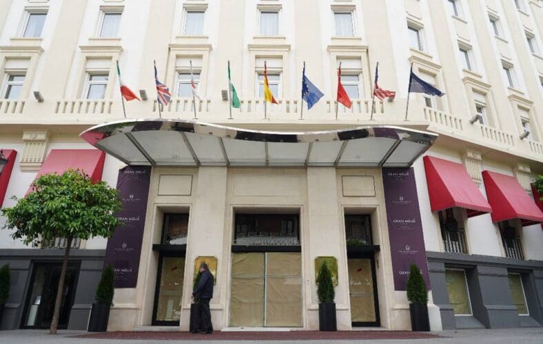 Regering Spanje spreekt verplichte sluiting hotels vanaf 24 maart tegen