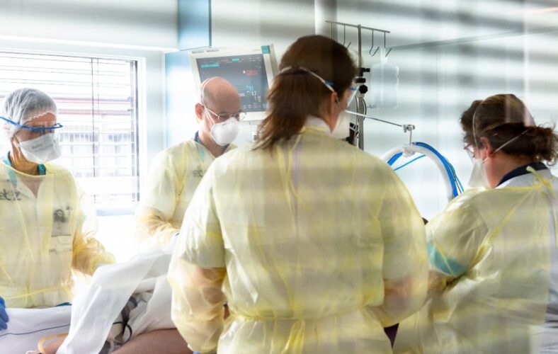Intensive Care capaciteit en aantal ic-patiënten in Spanje
