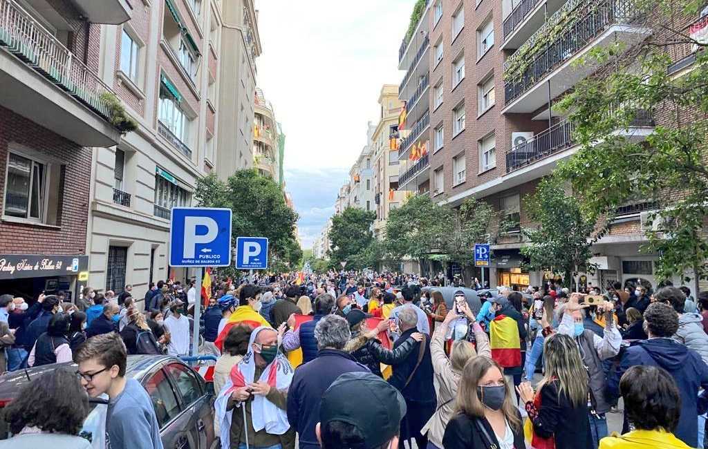 Rijke inwoners Salamanca wijk in Madrid protesteren op straat