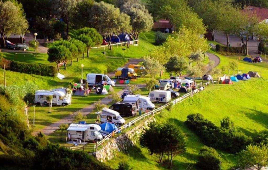 Camping in Baskenland gesloten vanwege kleine corona-uitbraak