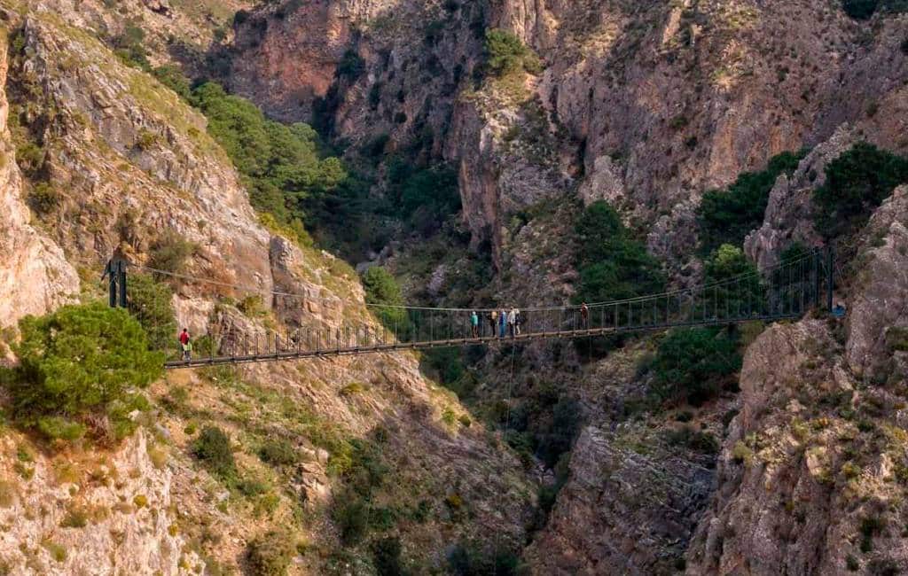 Werkzaamheden hangbrug El Saltillo wandeling eindelijk begonnen