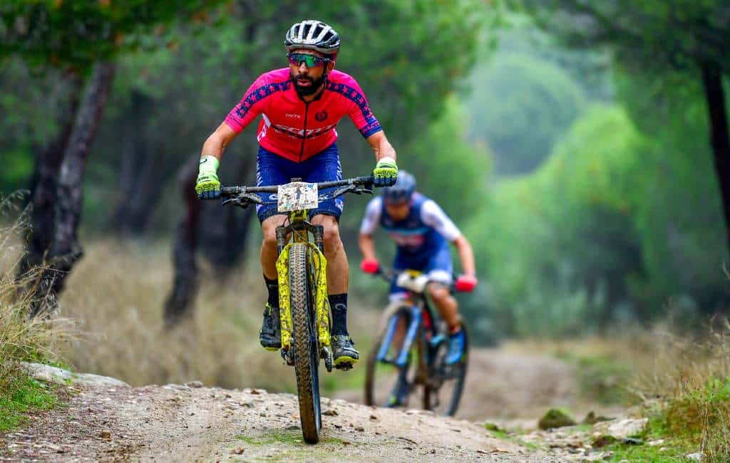 Mountainbike race afgelast vanwege burgemeester en gewapende jagers