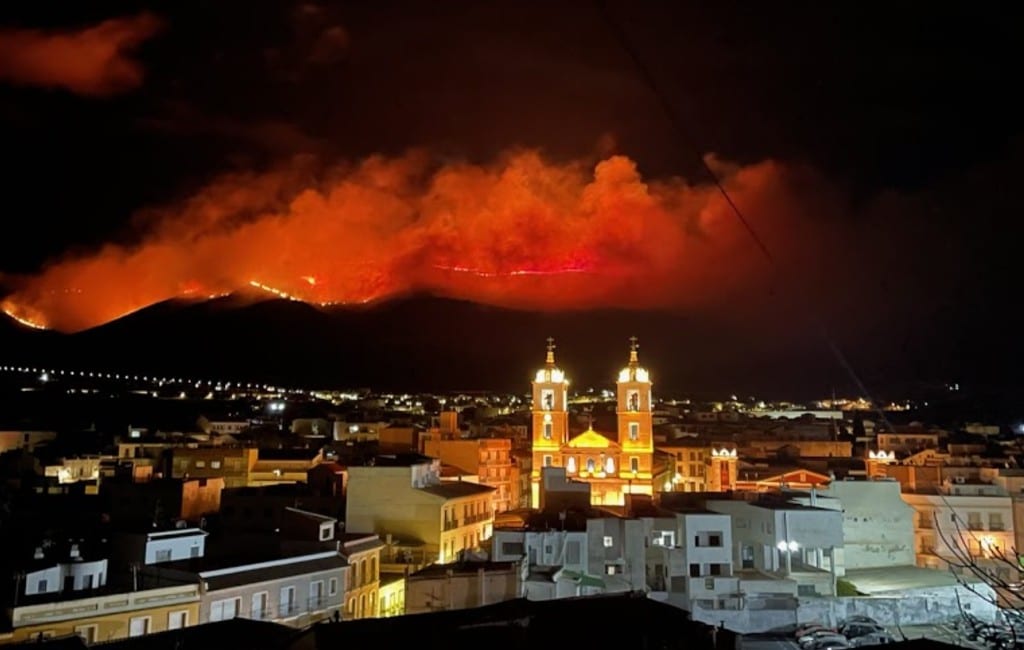 Nog niet gebluste natuurbrand Almería verwoest 400 ha in Sierra de Gádor