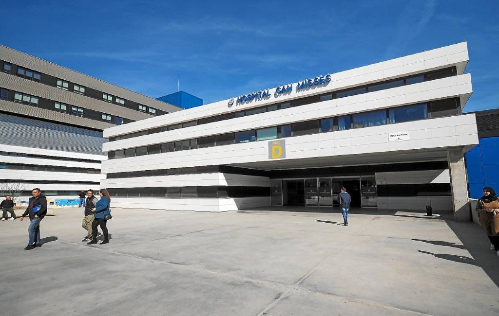 Ziekenhuis Ibiza propvol met Covid-patiënten zonder plaats op de IC