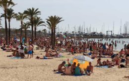 Honderden studenten met corona-besmetting teruggekeerd na eindexamen vakantie op Mallorca