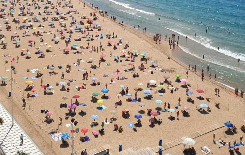 Stranden van Benidorm vanaf 26 juni niet meer opgedeeld in percelen