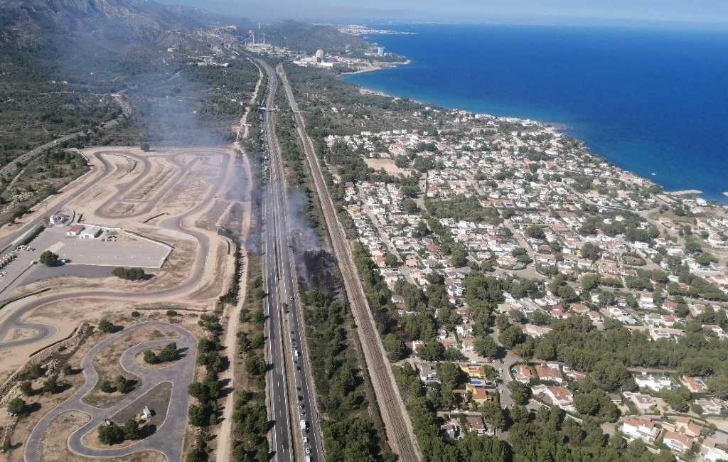 Nieuwe natuur- en bosbrand langs de AP-7 snelweg in l’Ametlla de Mar
