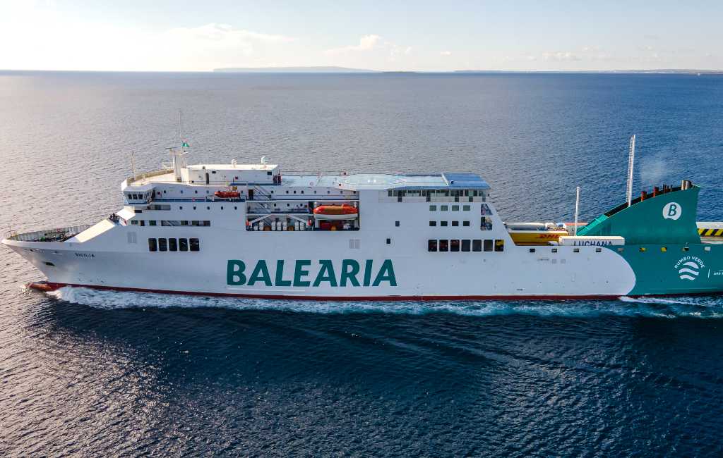 170 studenten uit ‘Hotel Covid’ op Mallorca na uitspraak rechter met de ferry naar Valencia vertrokken