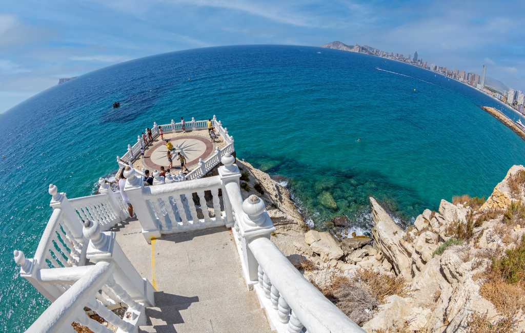 Toeriste overleden na val vanaf het Balcón del Mediterráneo in Benidorm