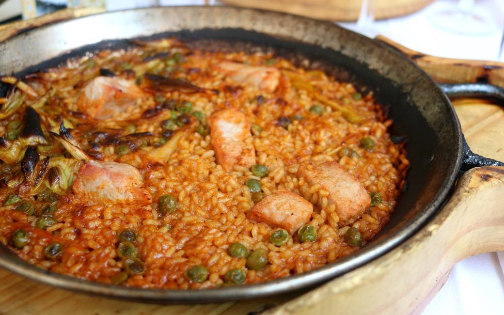 De paella zoals deze volgens de Spaanse overheid traditioneel bereid wordt