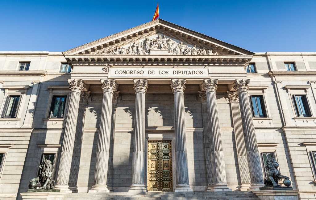 Premier Spanje wil een administratieve decentralisatie door overheidsinstanties te verplaatsen