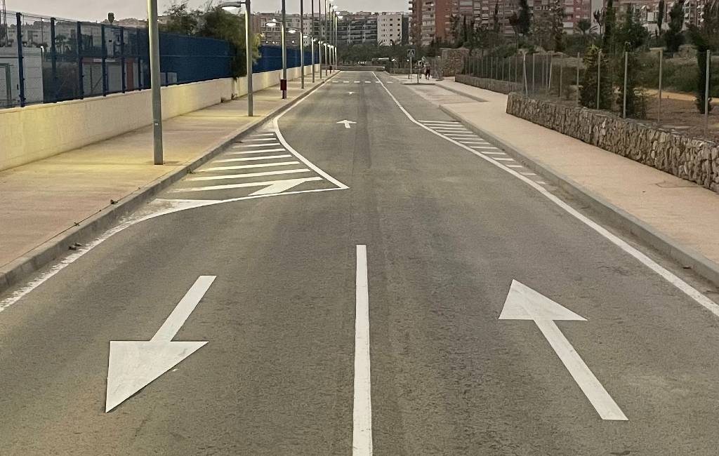 De straat in Alicante die nergens naartoe gaat en een of twee richtingen is
