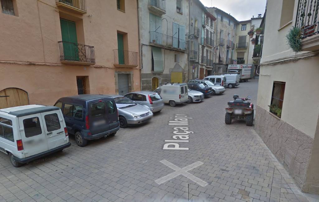 Kinderen spelen weer op straat na parkeerverbod in Catalaans dorp