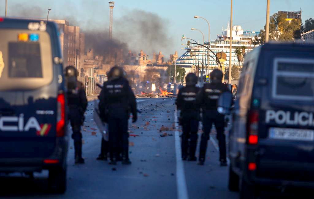 Staking metaalarbeiders in Cádiz wordt steeds grimmiger