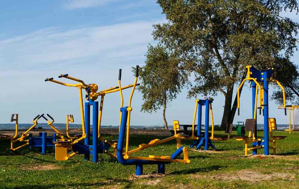 Ken jij de ‘parques de salud’ die overal te zien en gebruiken zijn in Spanje?