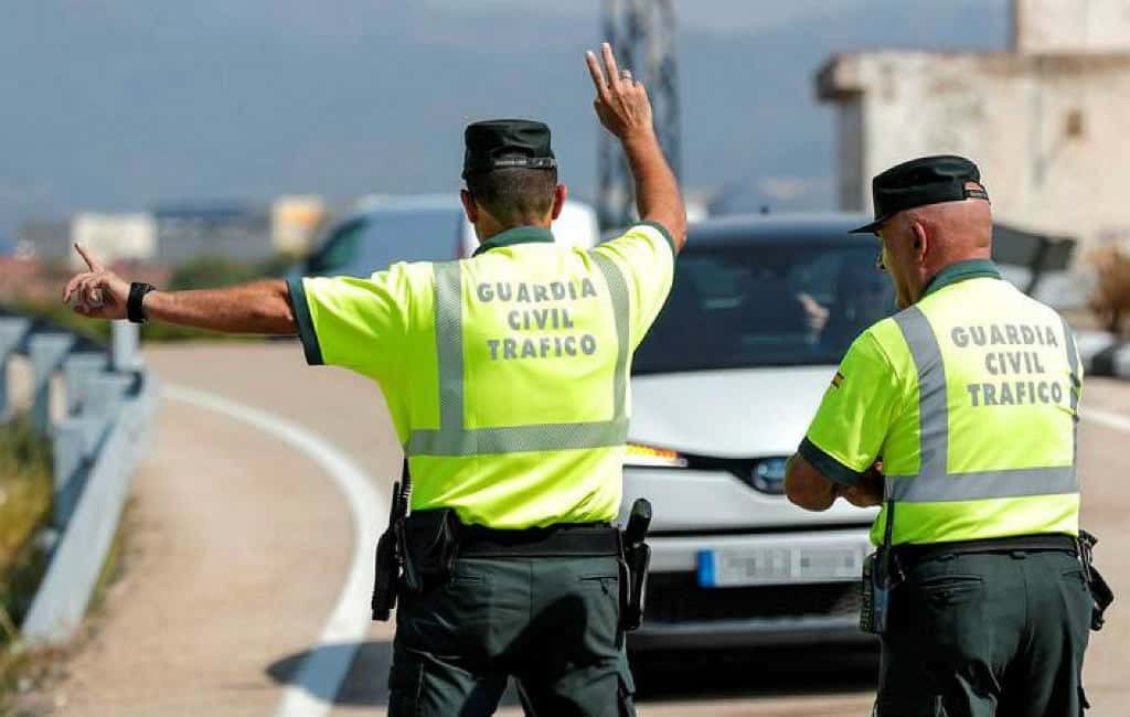 Man achtervolgt auto 14 kilometer lang en valt bestuurder aan in Sevilla