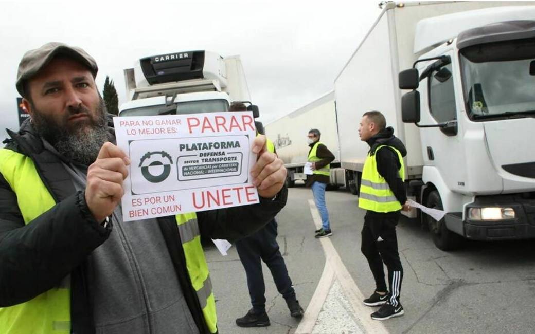 Is er iets te merken van de stakende vrachtwagenchauffeurs in Spanje?