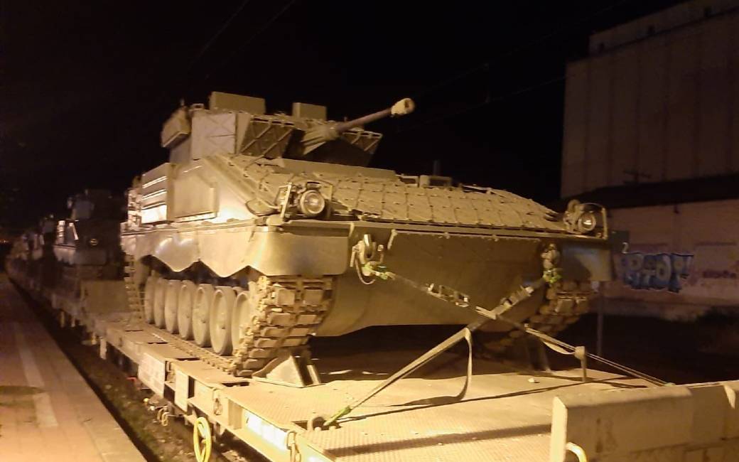 Verwarring en alarm in Huesca vanwege tanks en andere militaire voertuigen