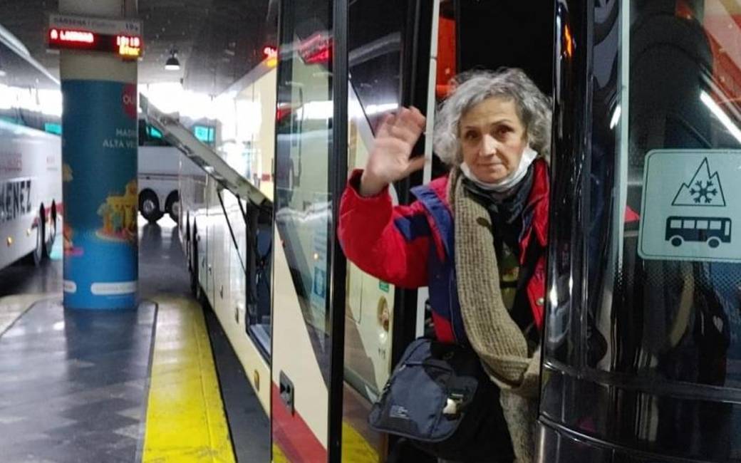 De gepensioneerde vrouw die Spanje rond reist per bus in 365 dagen