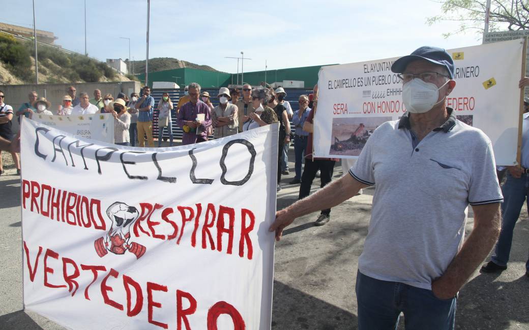 Circa honderd inwoners van El Campello eisen onmiddellijke sluiting vuilstortplaats
