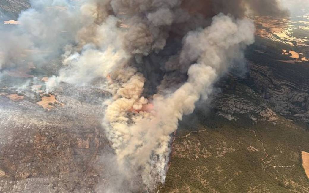 Drie grote natuur- en bosbranden hebben Catalonië in de ban met 12 branden in heel Spanje