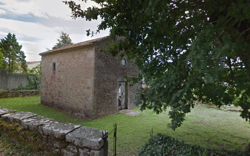 Te koop voor 70.000 euro een kapel die omgetoverd kan worden tot tiny huis in Galicië