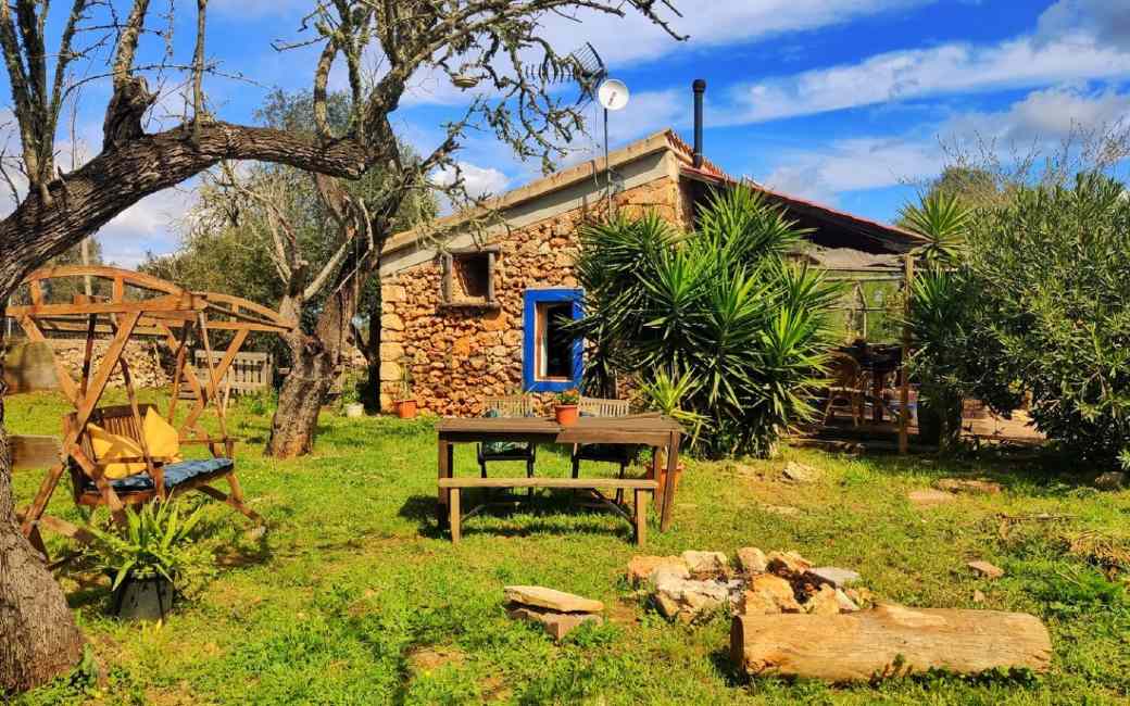Meer dan 1.000 plattelandswoningen met tuin voor 150.000 euro of minder in Spanje