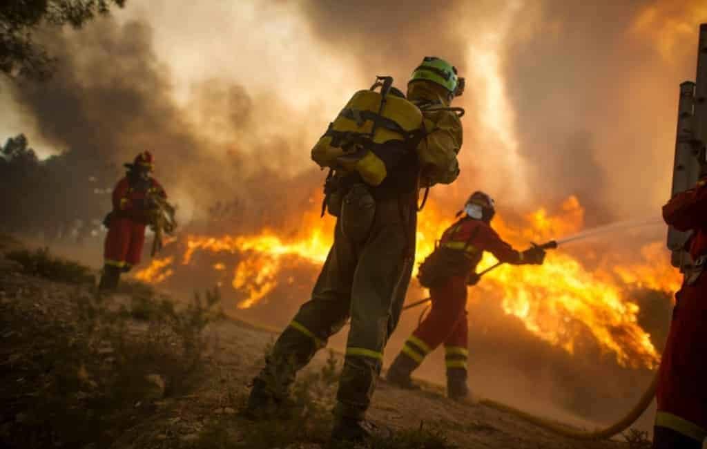 Spanje staat in brand met meer dan 50 actieve bosbranden en 20 duizend hectare verwoeste natuur
