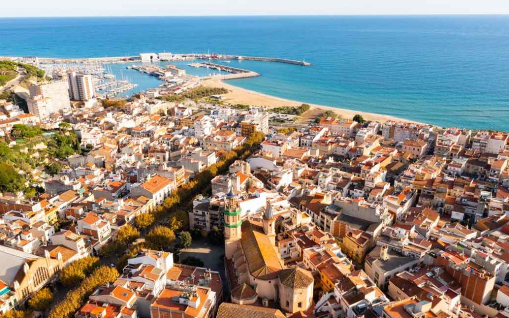 Catalaanse overheid voorkomt de bouw van 47 duizend woningen langs de kust
