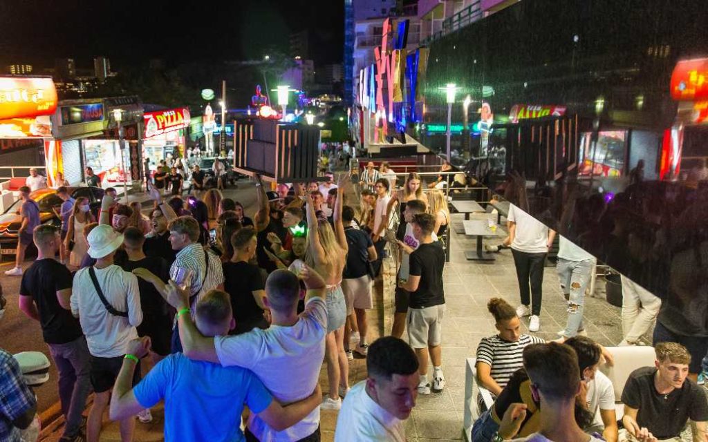 Bars gesloten Mallorca vanwege zuiptoerisme en denigreren van vrouwen