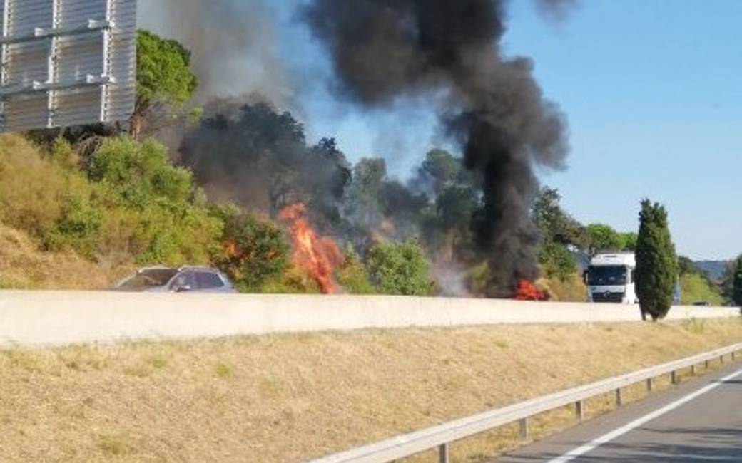 AP-7 snelweg net over de grens in Spanje richting het Zuiden gesloten vanwege natuurbrand