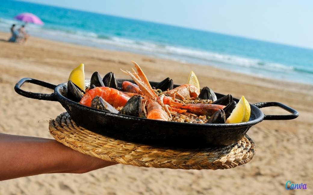 10x luxe strandtenten in Spanje om heerlijk te eten naast de zee