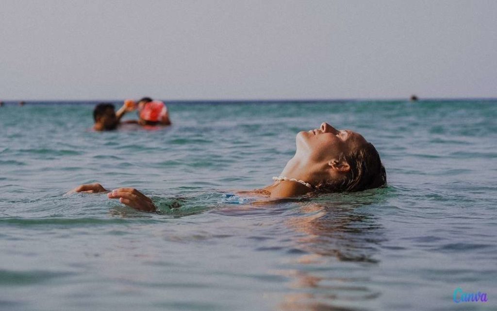 Waarom is het zeewater bij Málaga zo warm en welke gevolgen heeft dat?