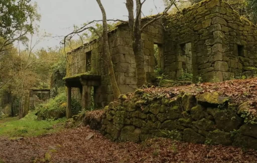 Dorp met twaalf huizen in Galicië zoekt nieuwe eigenaar die het dorp gratis krijgt