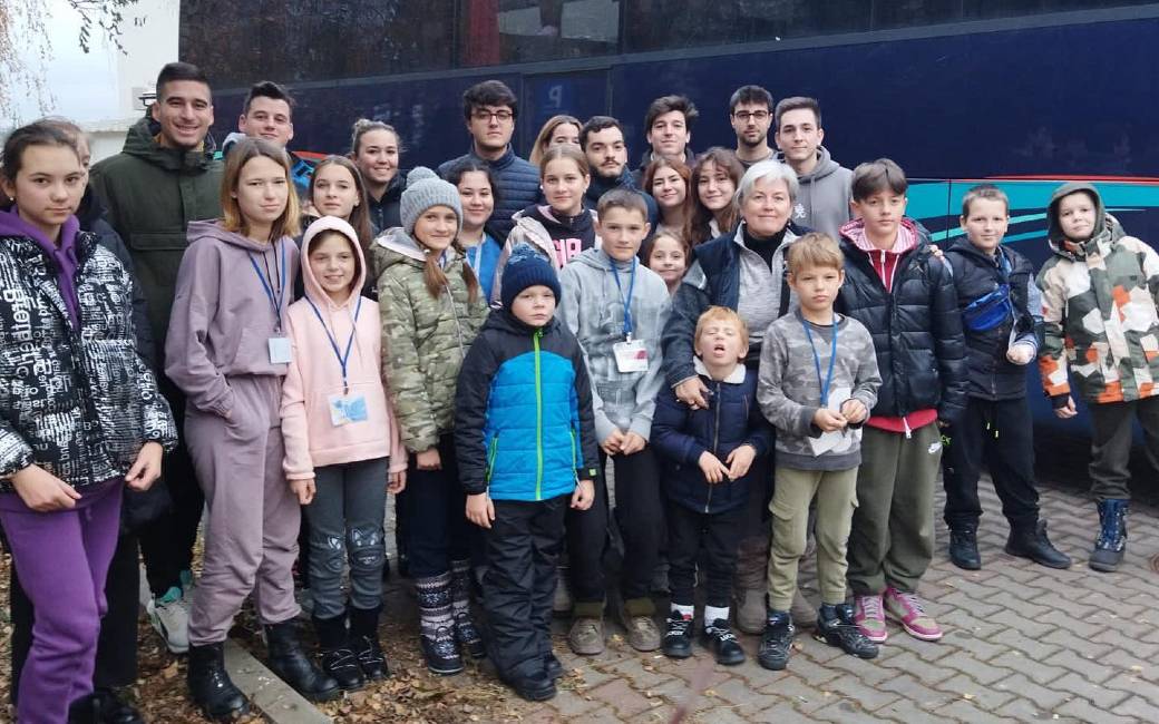 Oekraïense kinderen reizen naar Valencia tijdens kerst
