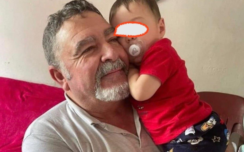 Familiedrama in Huelva: opa overlijdt in auto in bijzijn van 22 maanden jonge kleinzoon.