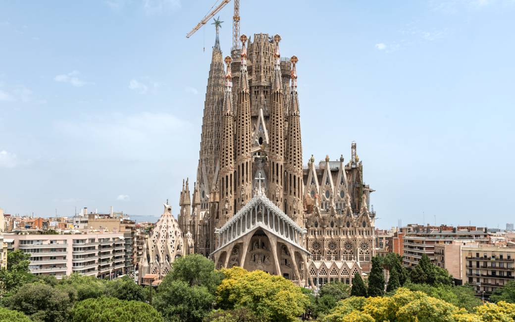 De Sagrada Familia vanuit de lucht: indrukwekkende beelden van een bijna afgewerkt meesterwerk