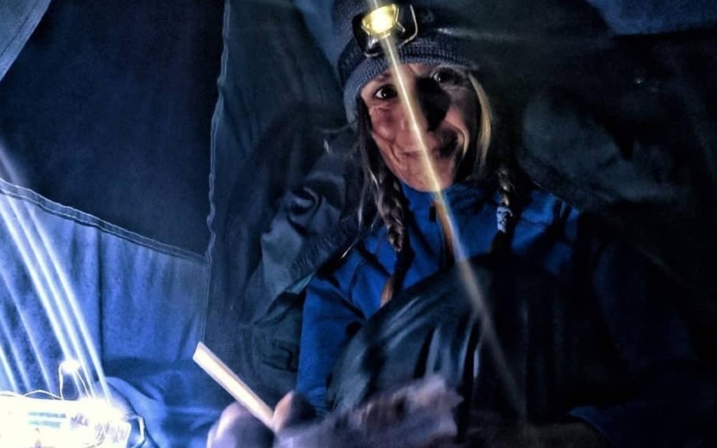 Vrouw verblijft vrijwillig 500 dagen/nachten in een grot bij Granada en verbreekt wereldrecord