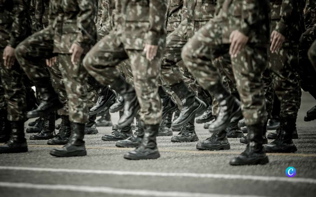 Spaanse militairen willen dat minimale lichaamslengte blijft bestaan