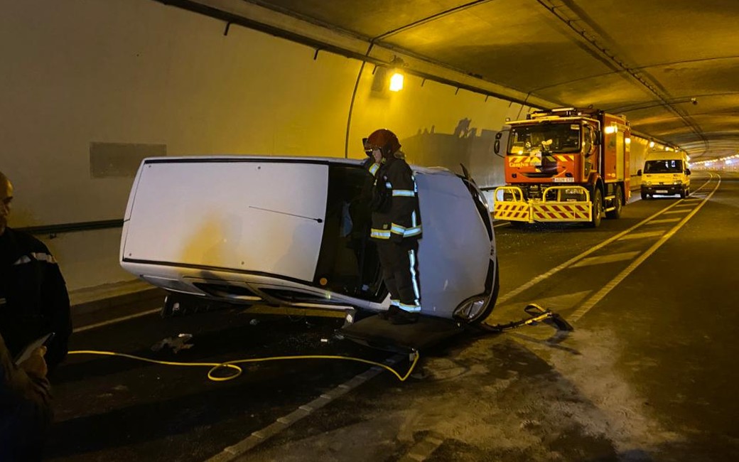 Accident avec un minibus belge dans le tunnel frontalier du Somport entre Huesca et la France