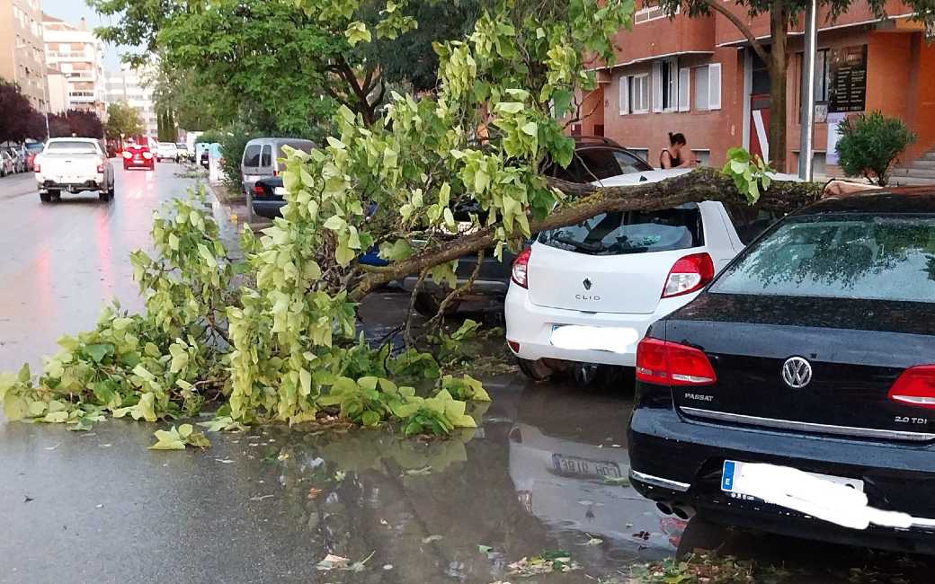 Delen van de stad Huesca vernield na doortocht van semi-orkaan