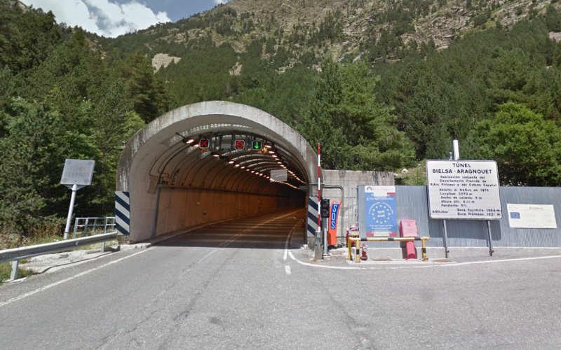 Bielsa grenstunnel in Huesca gaat weer 24 uur open