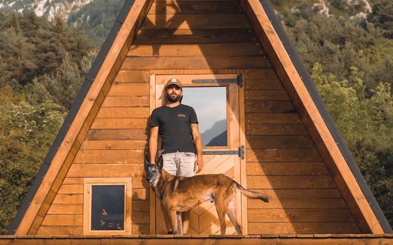 Man die alleen in een hut in de Pyreneeën woonde doorkruist de VS te paard