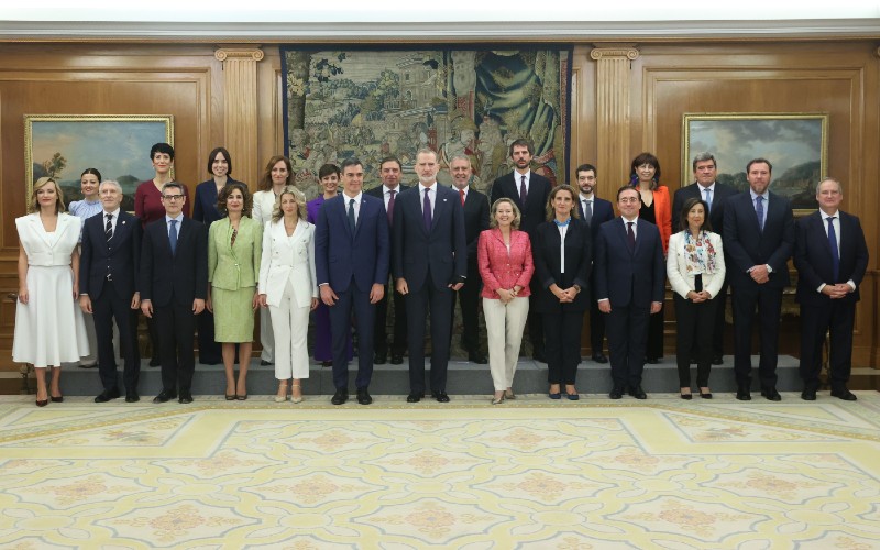 Recent herkozen premier van Spanje maakt nieuwe ministers bekend