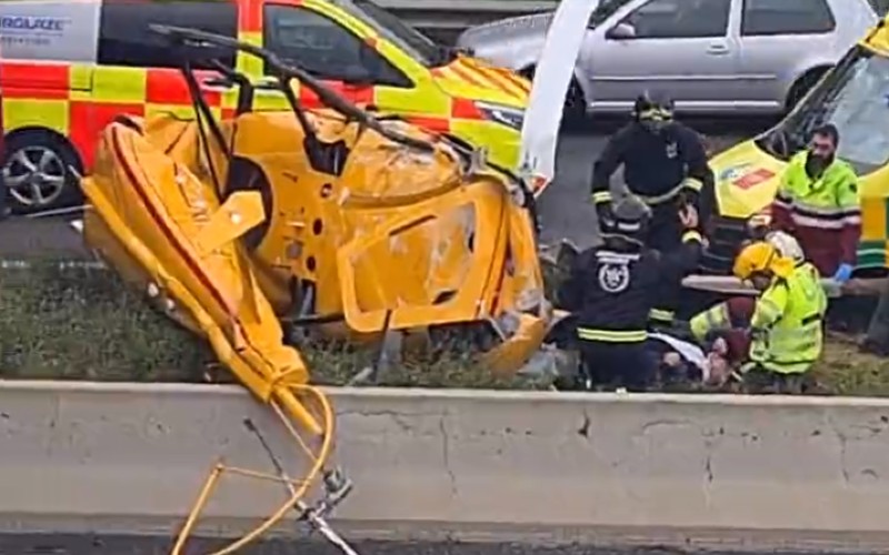 Een helikopter stort neer op de M40 snelweg bij Madrid