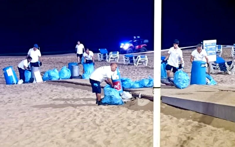 Schoonmaakploeg verzamelde 540 ton afval op de stranden van Benidorm