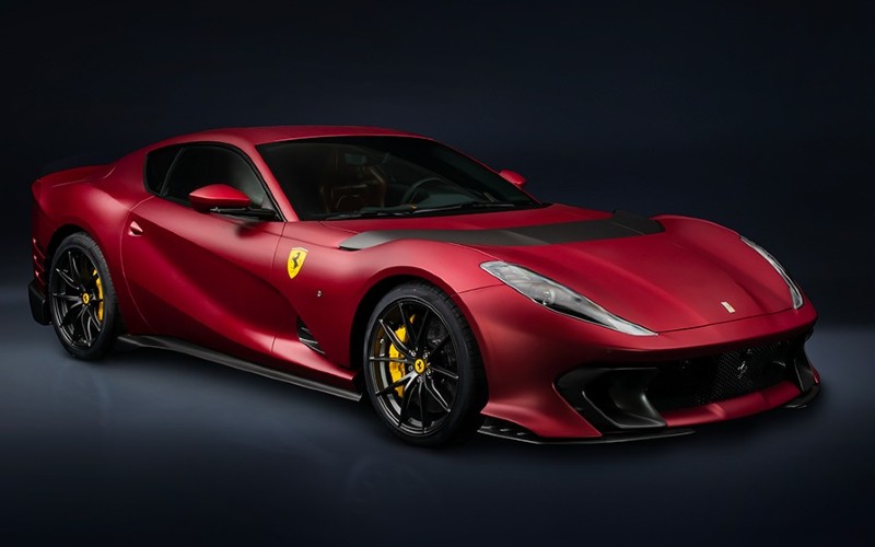 77 jaar na de release rijden er meer dan 3000 Ferrari's in Spanje