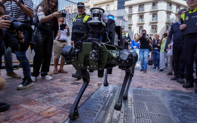 Lokale politie van Málaga gaat patrouilleren met een robothond