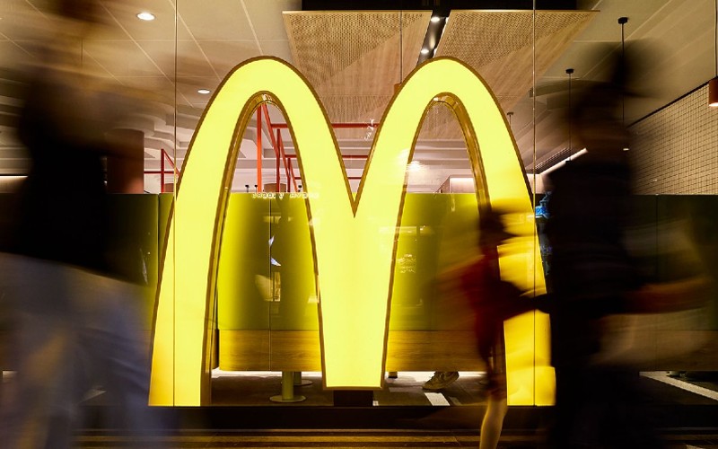 14.000 McDonald's werknemers bijeen in Barcelona tijdens eerste conventie buiten de VS