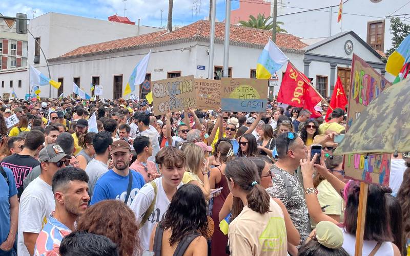 Historisch protest om het toeristenmodel op de Canarische eilanden te veranderen